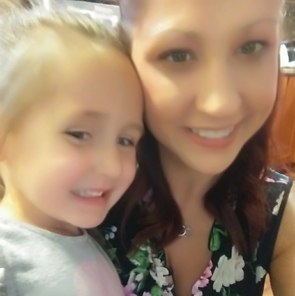 Meet Your Posher, Carmen - Picture 3 of 8